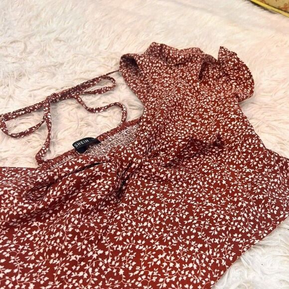 SHEIN Womens Red Floral Smocked Cut Out Tie Front Crop Top Bohemian NWOT Large - Picture 6 of 12